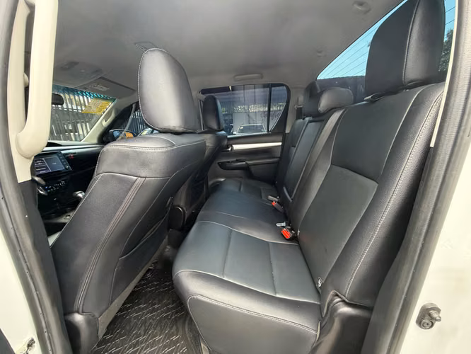 TOYOTA HILUX 2022 AUTOMATICO FULL EXTRAS - Imagen 17