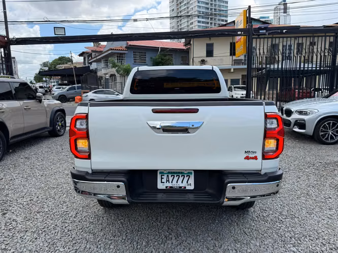 TOYOTA HILUX 2022 AUTOMATICO FULL EXTRAS - Imagen 6
