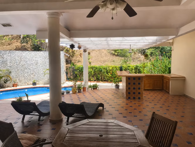 Casa en alquiler en Albrook | 600 m² de terreno, piscina | US$3,800