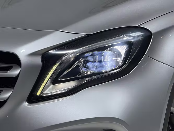 MERCEDES-BENZ GLA  - Imagen 4