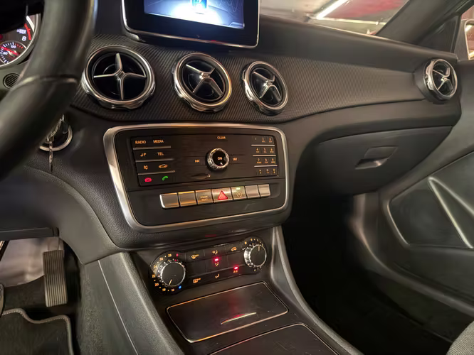 MERCEDES-BENZ GLA  - Imagen 13