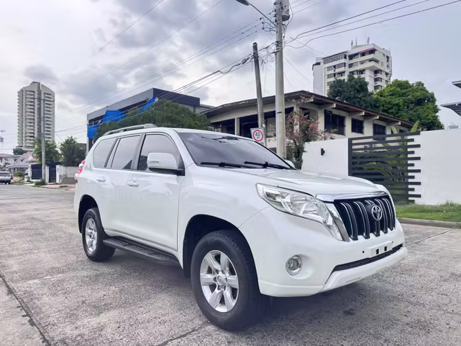 Toyota Land Cruiser Prado 2011