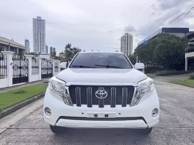Toyota Land Cruiser Prado 2011