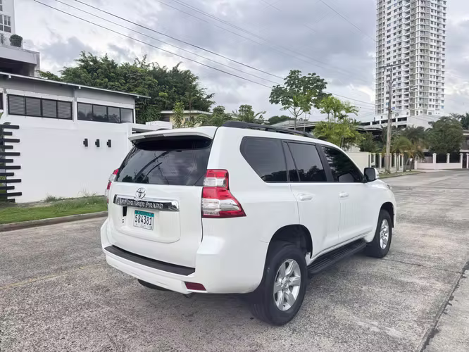 Toyota Land Cruiser Prado 2011