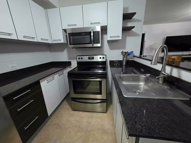 Avenida Balboa | P.H. Bayfront | 1Rec Vista Mar ($1,600)