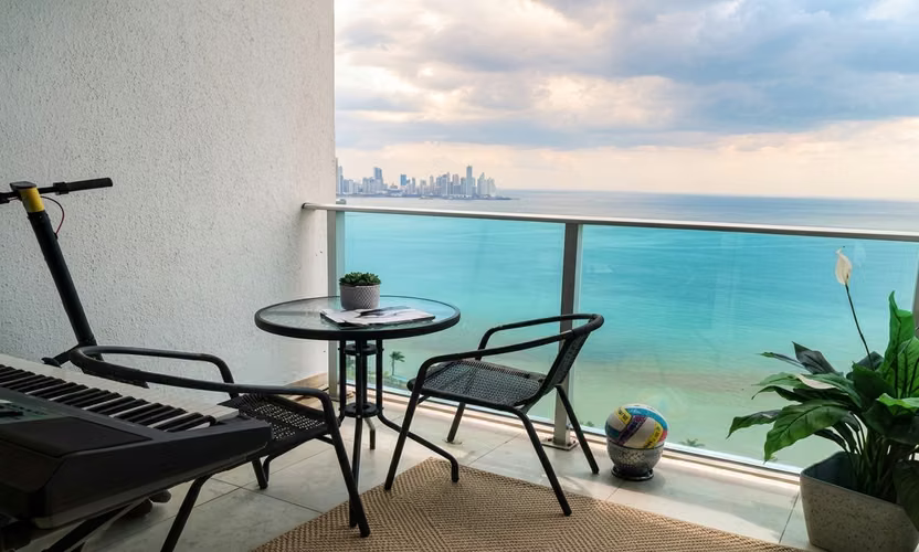 Apartamento en Avenida Balboa  | con balcón y vista al mar - Imagen 4