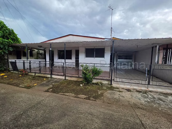 House for Sale Parque Lefevre - YD
