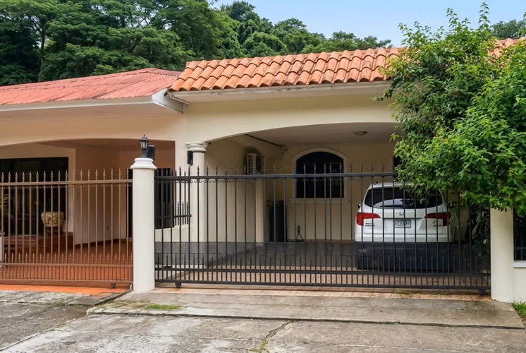 Casa en Albrook 454 M² I con piscina y amplia terraza - Imagen 13