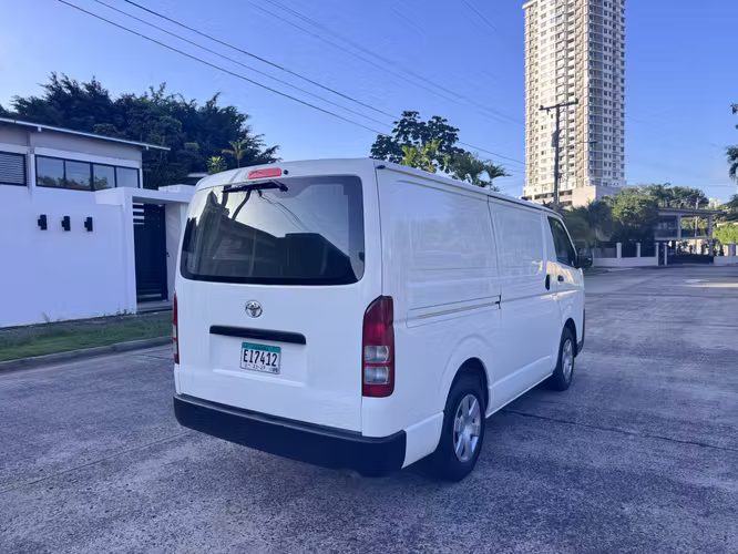 Toyota Hiace 2024 Panel