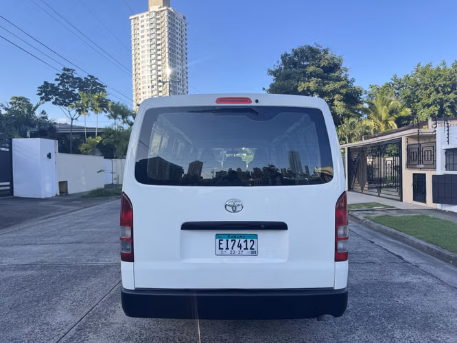 Toyota Hiace 2024 Panel