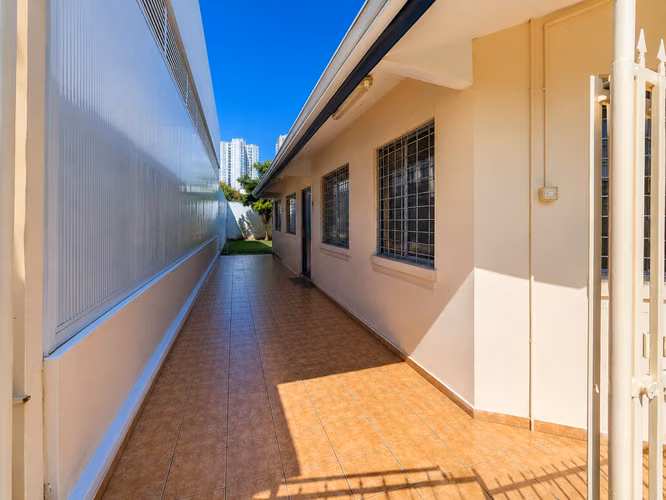 Casa en Parque Lefevre para comercio o residencial