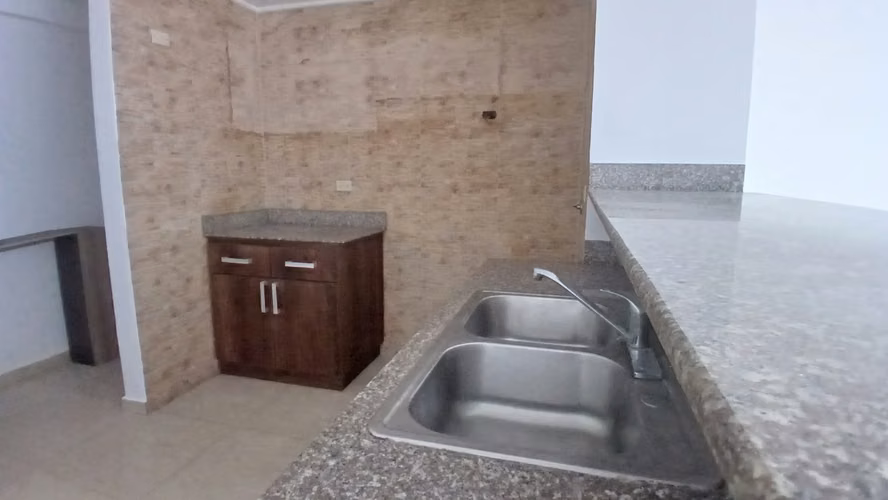VENTA DE APARTAMENTO EN CONDADO DEL REY, CIUDAD DE PANAMÁ - Imagen 7