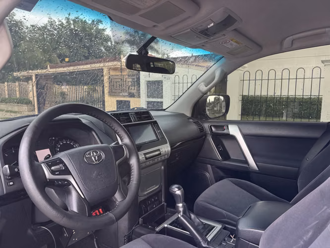 Toyota Land Cruiser Prado 2023
