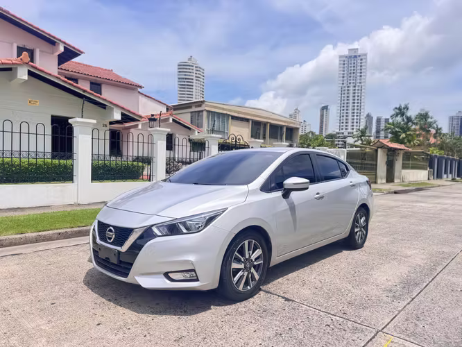 Nissan versa 2020 - Imagen 1
