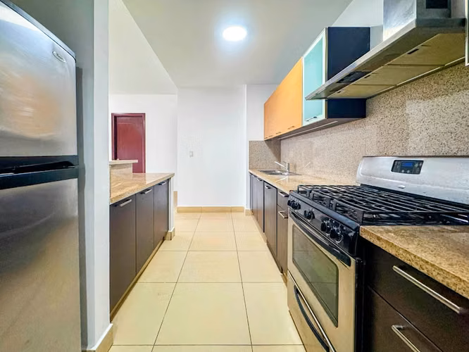 Apartamento en Punta Pacifica I con balcón y vista a la ciudad - Imagen 7