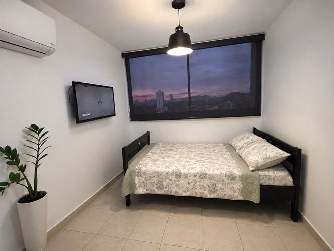 Alquilo habitacion apartir del 1 de septiembre