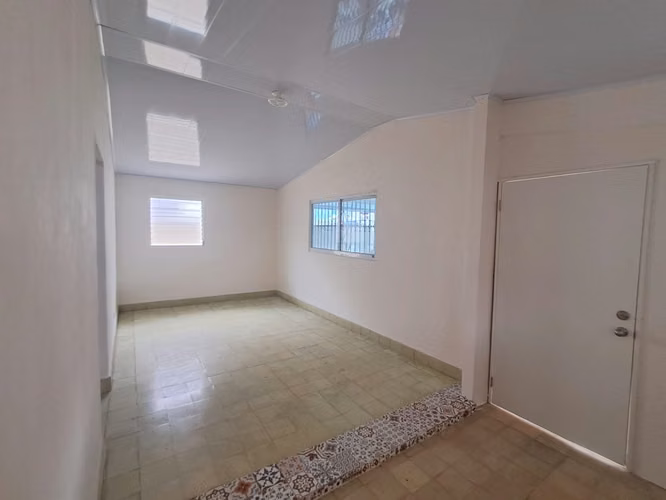 VENTA de casa en Villa Caceres - Imagen 4