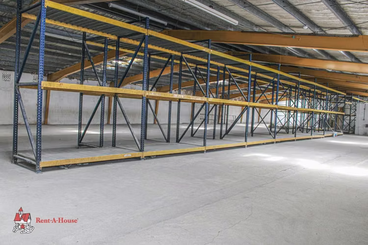 Galera de dos niveles en venta en Río Abajo - Imagen 7