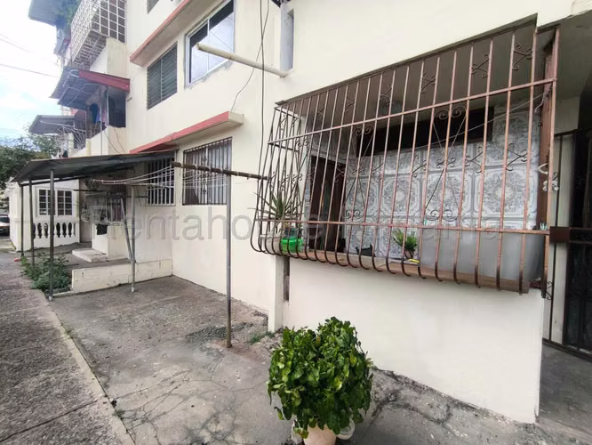 Se Vende Apartamento en Llano Bonito DPA27-588