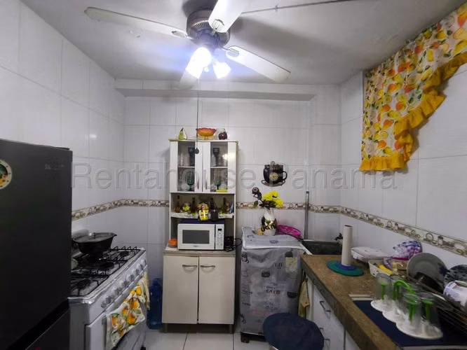 Se Vende Apartamento en Llano Bonito DPA27-588