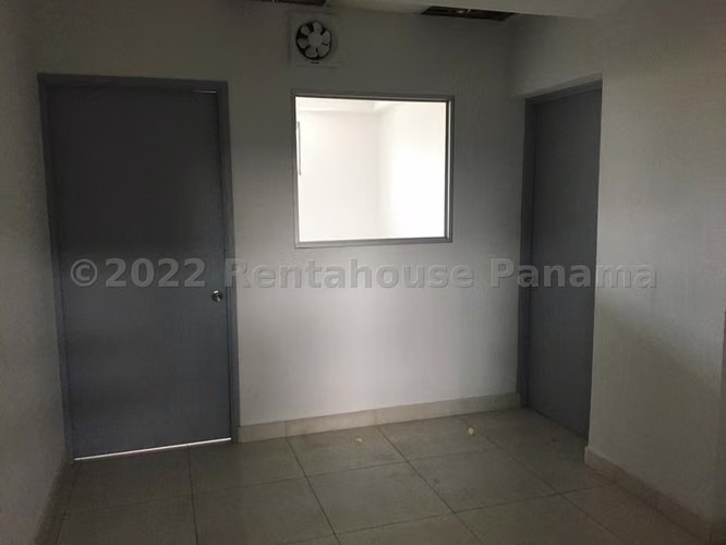 Venta de galera / oficinas con oficinas en la 12 de Octubre