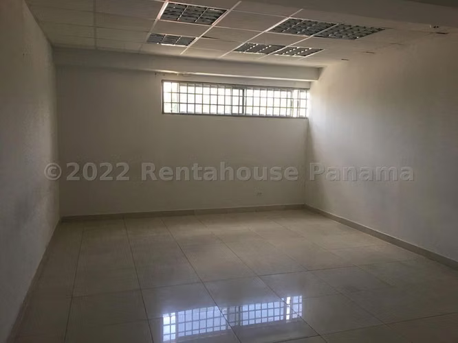 Venta de galera / oficinas con oficinas en la 12 de Octubre