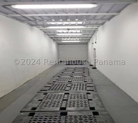 Venta de lote completo de 1,023 m²  en Rio Abajo