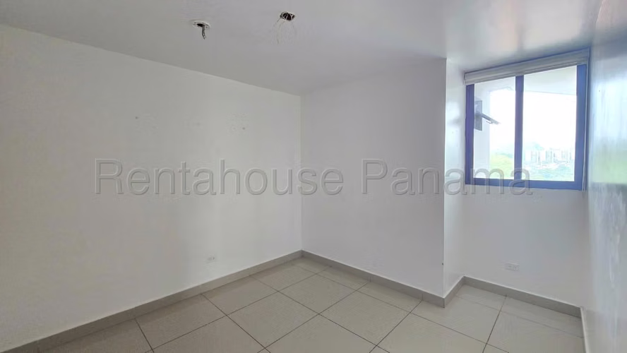 Cómodo Apartamento en Venta en Condado del Rey 27PPM1194