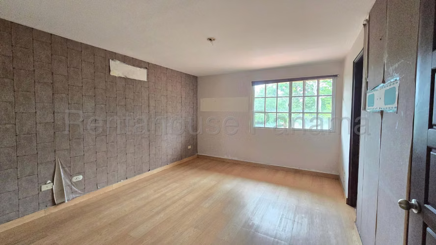 ¡Oportunidad de Inversión! Casa en Altos de Panamá 27PPM1198 - Imagen 9
