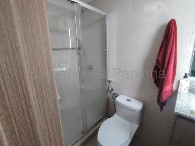Greenwood Towers – 2 Rec – 2 Baños – Bajó de Precio - Imagen 5
