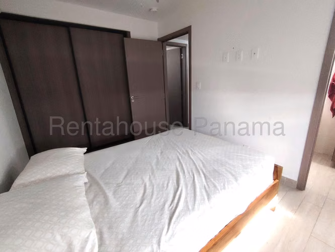 Greenwood Towers – 2 Rec – 2 Baños – Bajó de Precio - Imagen 4