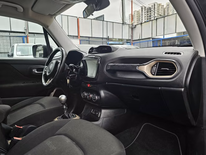 Jeep Renegade Sport 2017 - Imagen 11