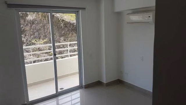 SE VENDE APARTAMENTO EN ALTAMIRA GARDENS - Imagen 4