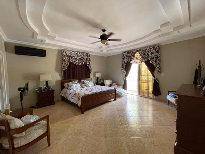 Casa en Ancon residencial privado I con terraza y amplio patio - Imagen 8