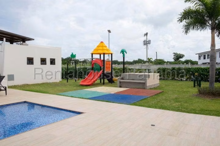 ¡Espectacular Casa Remodelada en Venta en Costa Linda!  GC - Imagen 19