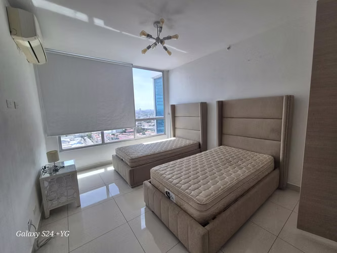 ALQUILER DE APARTAMENTO EN PH TOP TOWER - Imagen 7