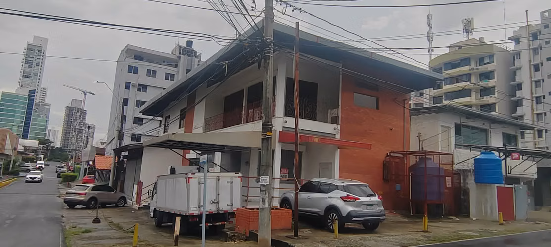 ALQUILO PLANTA ALTA IDEAL PARA ACADEMIA