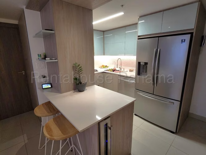 Modern Furnished Apartment for Rent at Worldwide Plaza, Via España!  GC