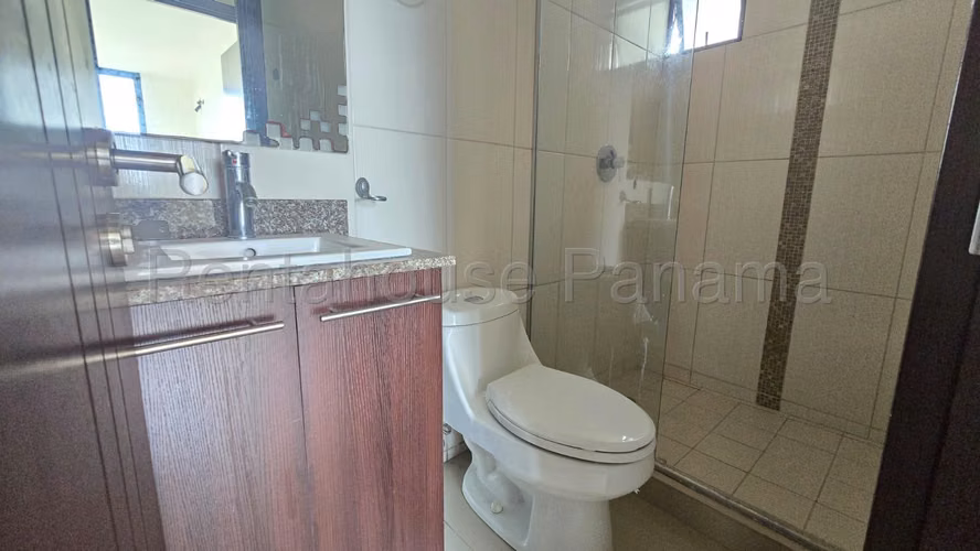 Apartamento en Venta en Condado del Rey. PH CONDADO COUNTRY CLUB. 27LDC1194