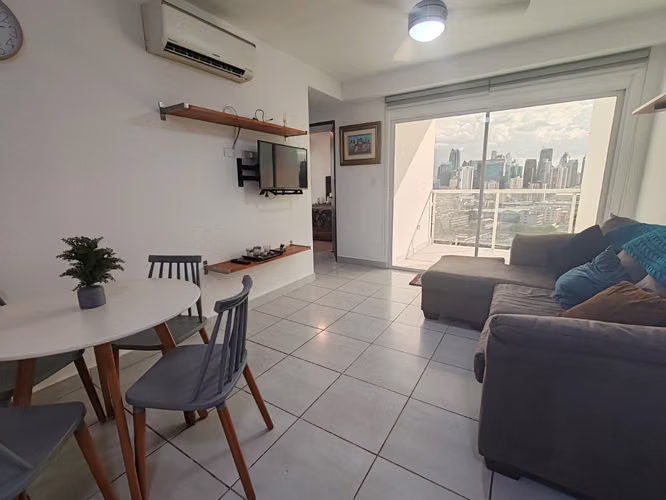 Furnished apartment on Via España with 80m2 and 2 bedrooms