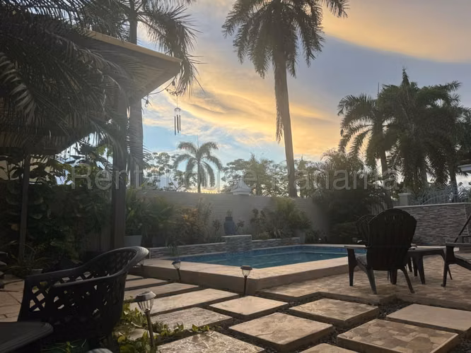 Exclusive Luxury Home for Rent in Las Perlas!  GC