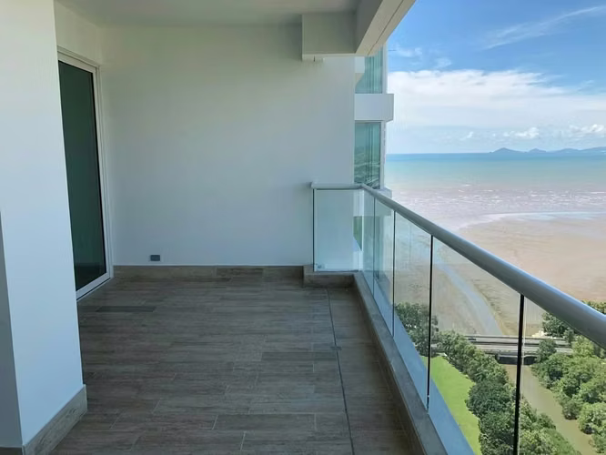 Apartamento en alquiler en Costa del Este - Imagen 2