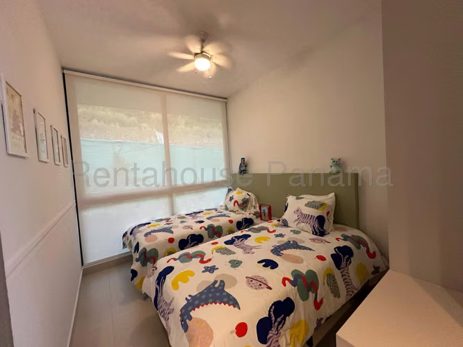 Apartamento en Venta en Brisas del Golf SYH