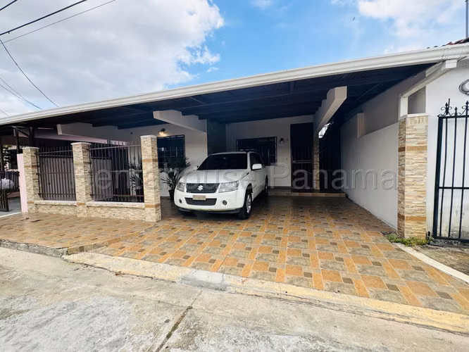 Casa en Venta en Chanis SYH - Imagen 2