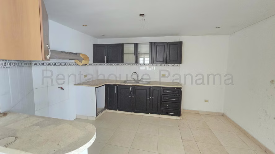 VENTA DE CASA EN CASA LOTE 8 ALTOS DE PANAMA HQ - Imagen 13