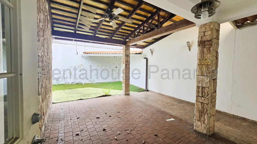 VENTA DE CASA EN CASA LOTE 8 ALTOS DE PANAMA HQ - Imagen 15