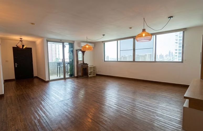 Apartment in Villa de las Fuentes | White Line | with terrace and spacious rooms