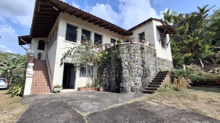 Las Cumbres. 3433mts Zon 1CV $355,000.00neg - Imagen 2
