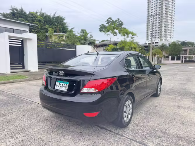 Hyundai Accent 2018 - Imagen 4