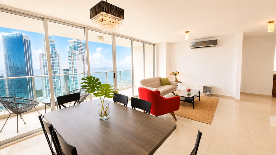 Vive en Costa del Este por $1,800! | Apartamento Amoblado de 3 Recámaras